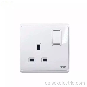 1 Gang 13A White BS Plug Socket verificado por CE CB enchufe eléctrico